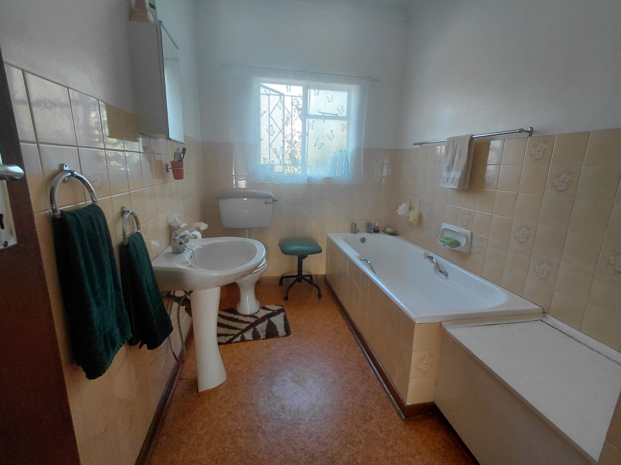 5 Bedroom Property for Sale in Burgersdorp Eastern Cape